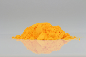 Yellow-orange Coenzyme Q10 crystals