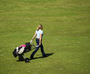 woman golfing